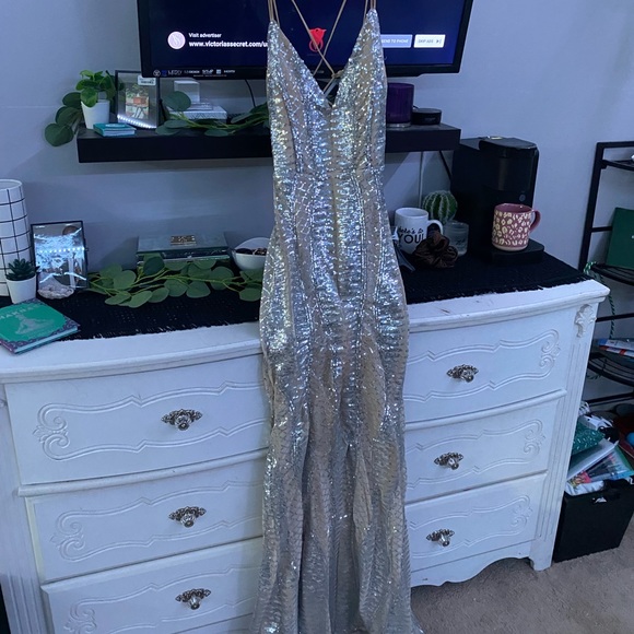 Windsor Dresses & Skirts - Windsor Champagne Sequin Prom Dress